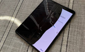 Resultados do início das vendas do Samsung Galaxy Fold - a primeira panqueca é irregular